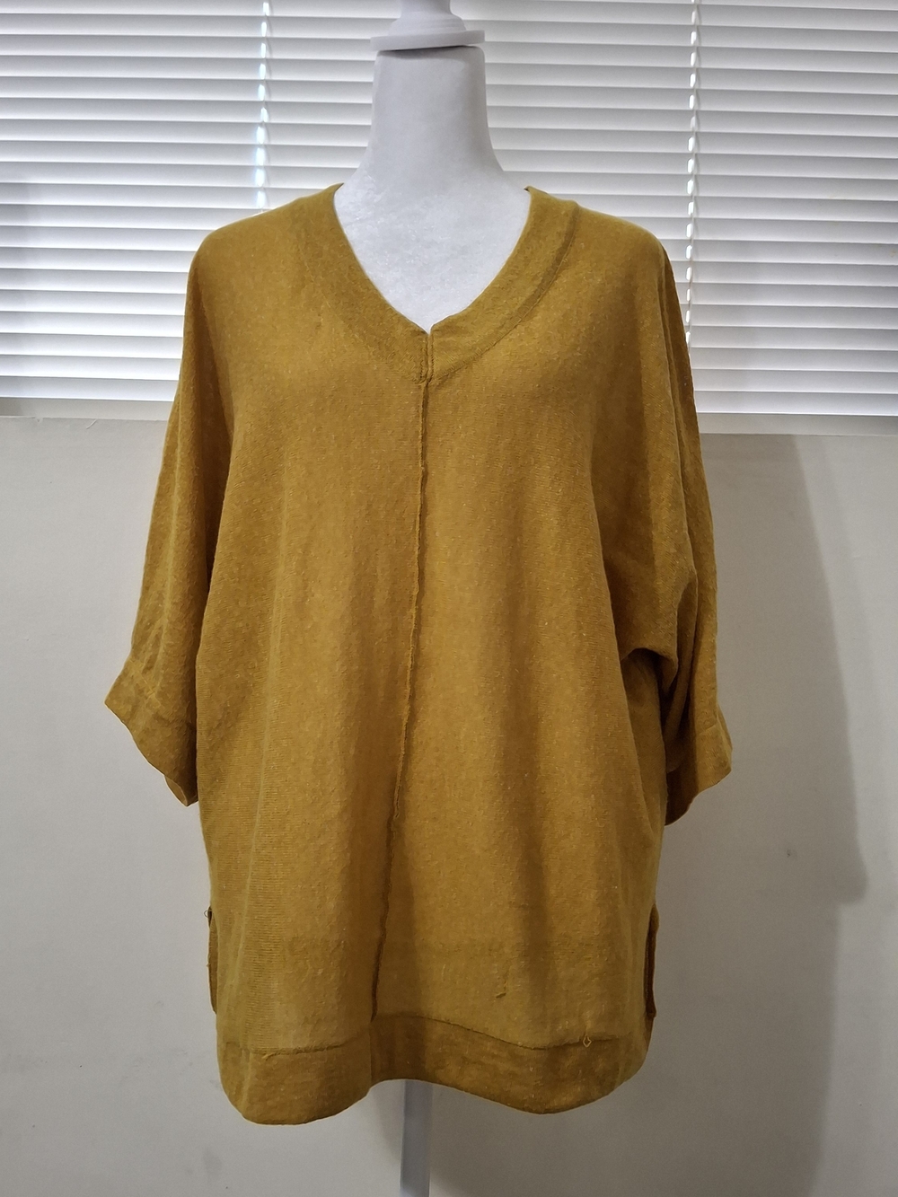 Cleo Women’s Mustard Yellow Oversized V-Neck Knit Tunic Sweater S - L 3/4 Sleeve
